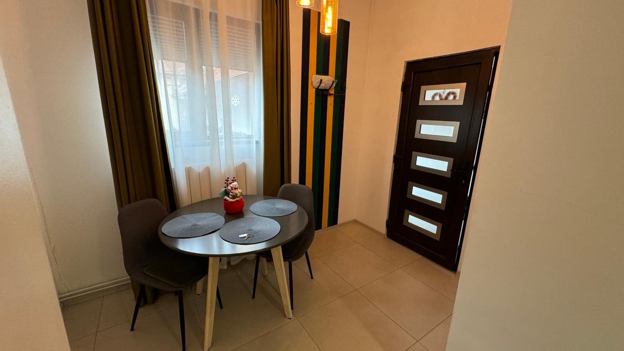 DD Studio Deluxe Sibiu Buitenkant foto