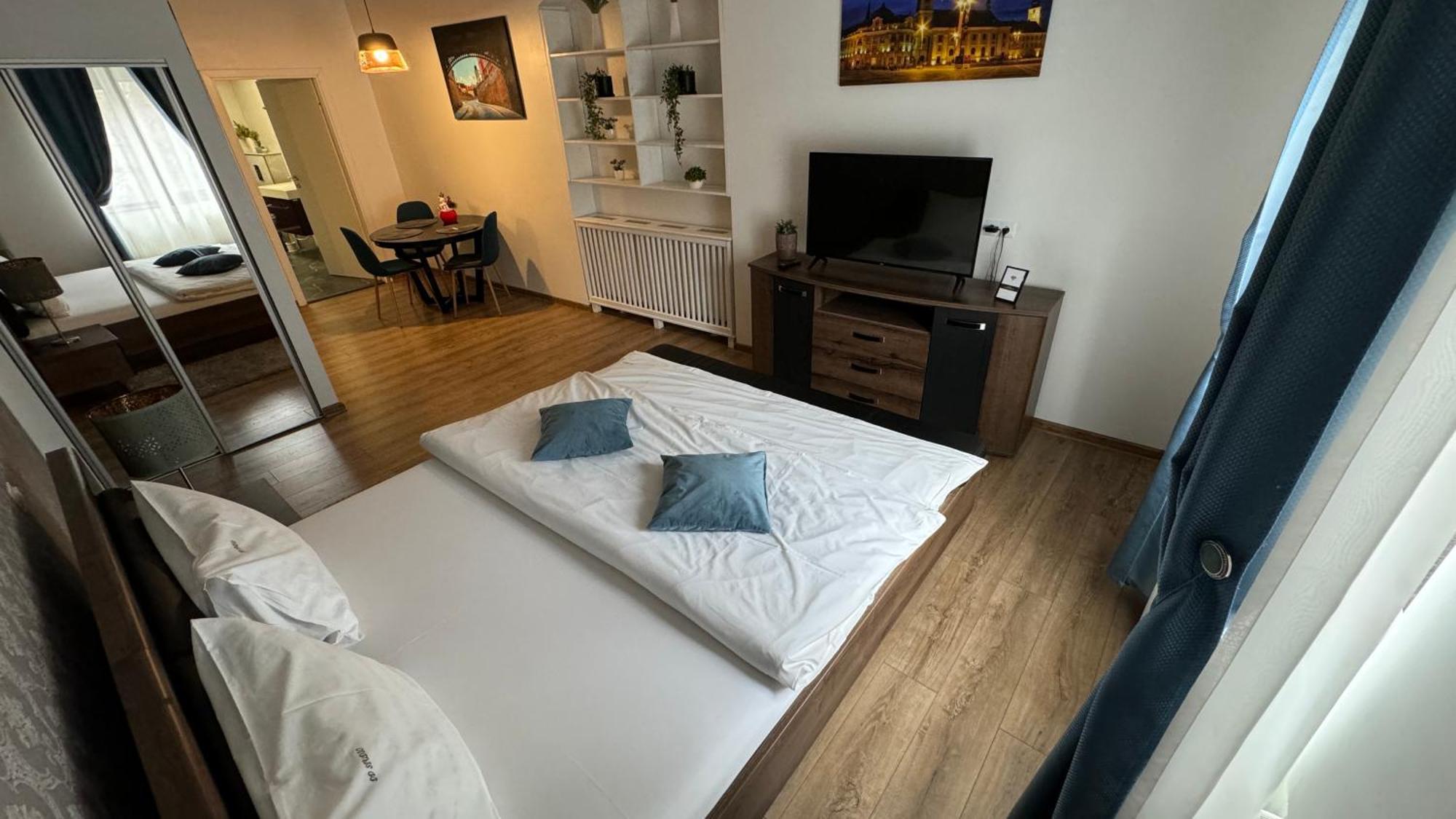 DD Studio Deluxe Sibiu Buitenkant foto